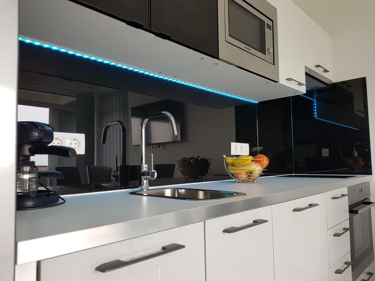 Lakefive Apartments Balatonfuered Eksteriør billede