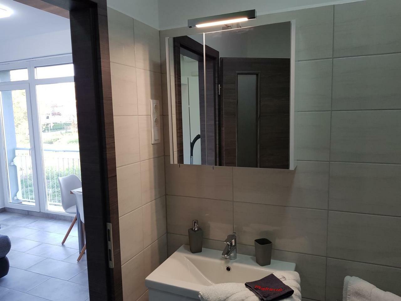 Lakefive Apartments Balatonfuered Eksteriør billede