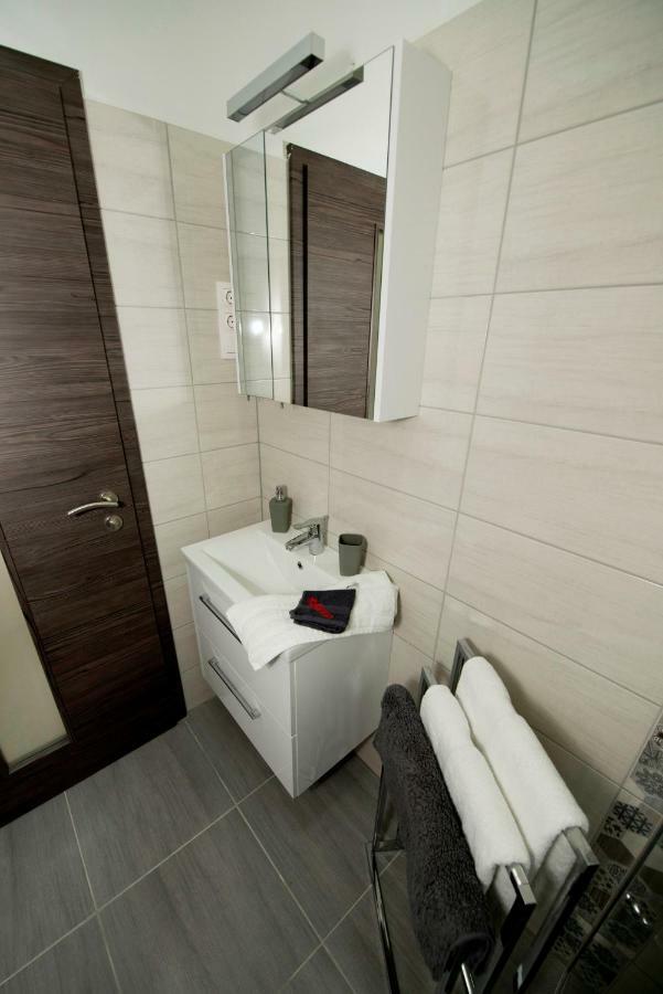 Lakefive Apartments Balatonfuered Eksteriør billede
